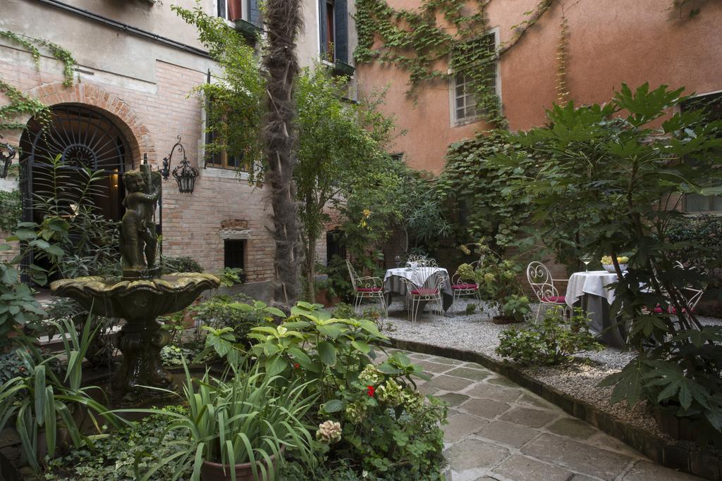 La Residenza 818 Hotel Venice Exterior photo