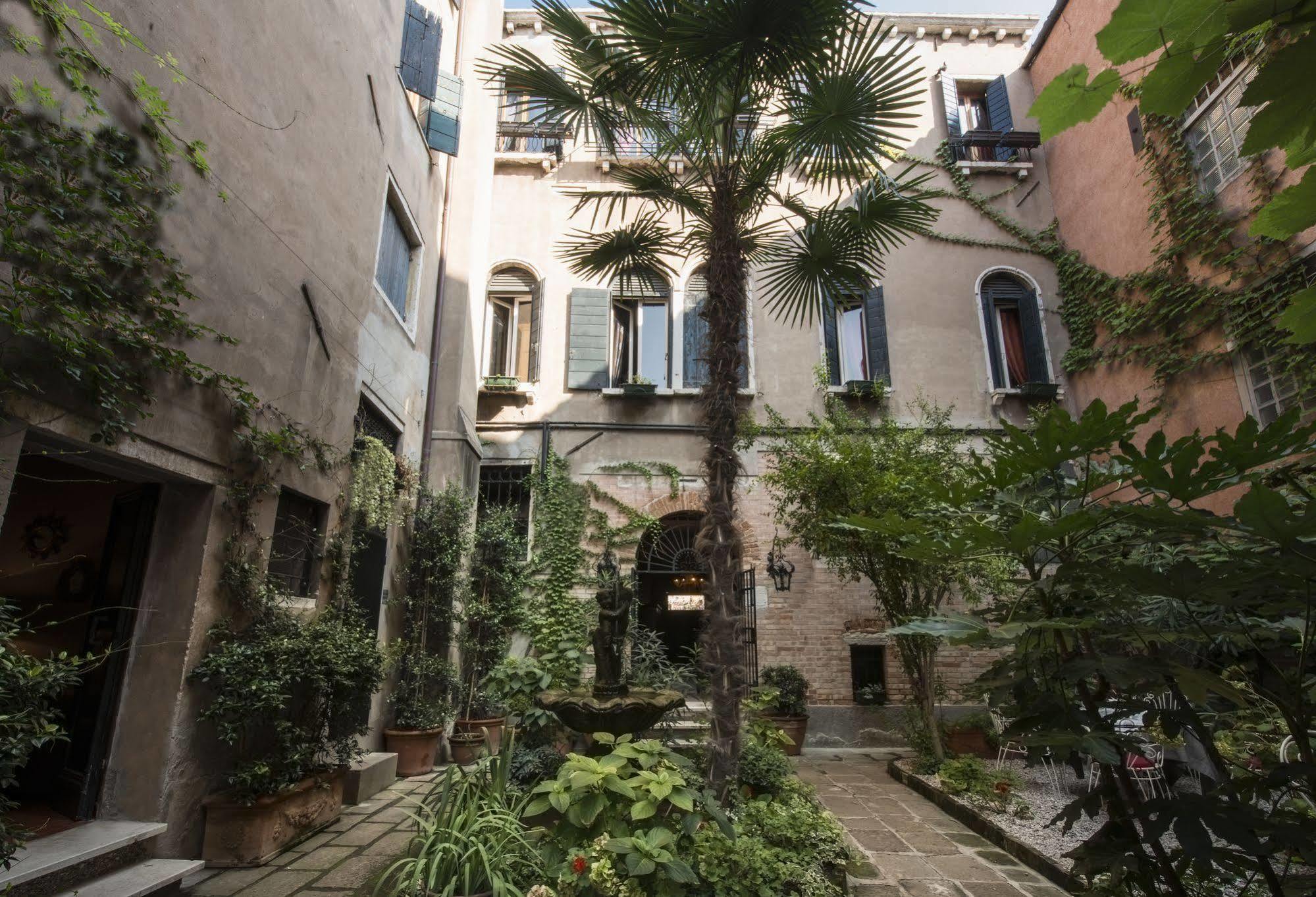La Residenza 818 Hotel Venice Exterior photo
